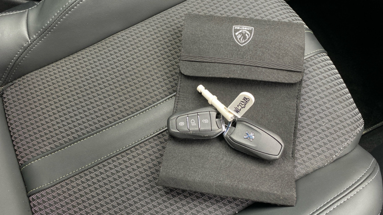 Peugeot 208 1.2 PureTech 100 GT 5dr EAT8 Petrol Hatchback